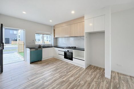 Photo of property in 16 Te Kaapia Road, Papakura, 2110