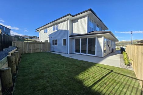 Photo of property in 6a Te Arapito Close, Aotea, Porirua, 5024