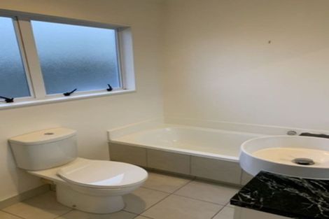 Photo of property in 2/17 Kells Place, Botany Downs, Auckland, 2010