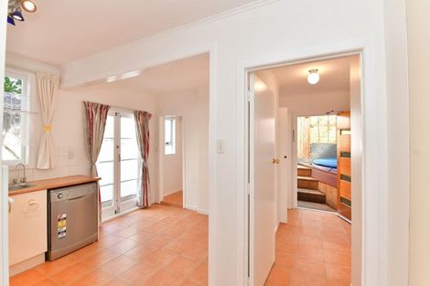 Photo of property in 22 Scott Road, Stanmore Bay, Whangaparaoa, 0932