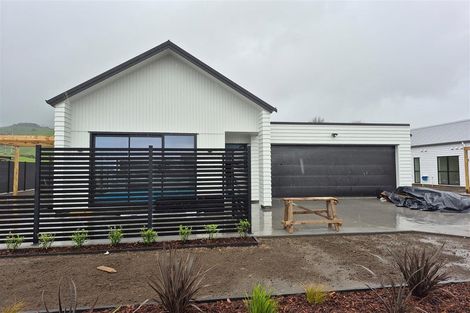 Photo of property in 6 Mataikokako Loop, Kawakawa Bay, 2585
