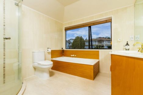 Photo of property in 35 Kenmure Avenue, Forrest Hill, Auckland, 0620