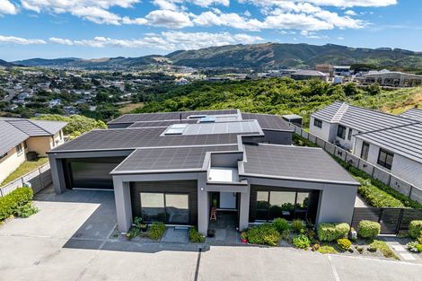 Photo of property in 55 Queen Charlotte Drive, Aotea, Porirua, 5024