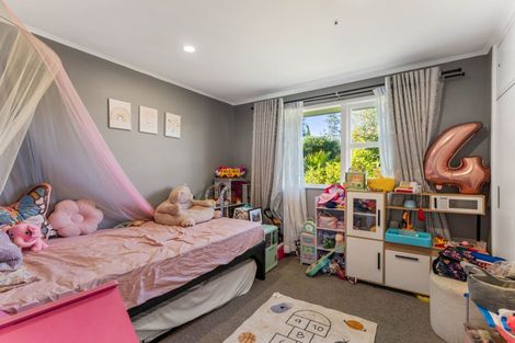 Photo of property in 36 Sunline Avenue, Massey, Auckland, 0614