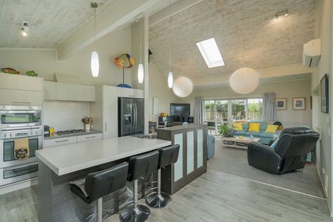 Photo of property in 19 Carina Way, Whitianga, 3510