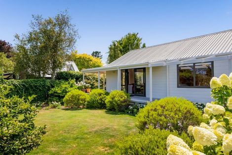 Photo of property in 301 Mangorei Road, Merrilands, New Plymouth, 4312