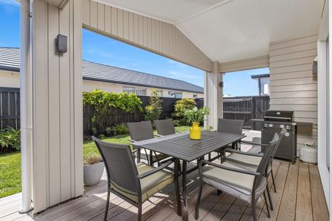 Photo of property in 5 Pimelea Street, Papamoa Beach, Papamoa, 3118