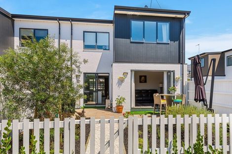 Photo of property in 27 Tahuhu Road, Mount Wellington, Auckland, 1062