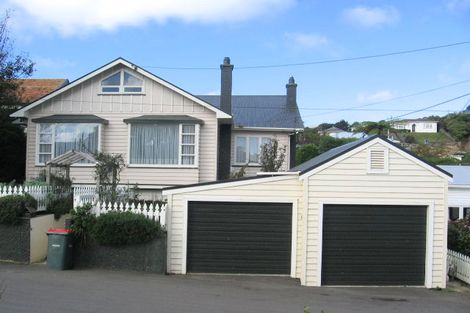 Photo of property in 21 Petherick Crescent, Johnsonville, Wellington, 6037