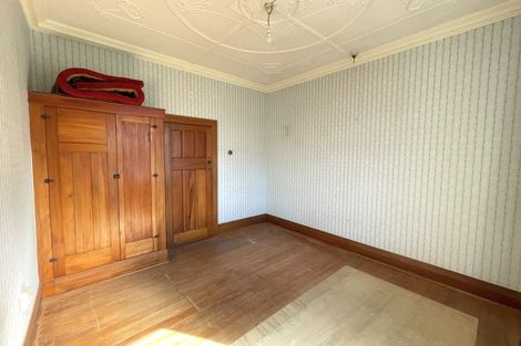 Photo of property in 105 Macandrew Road, South Dunedin, Dunedin, 9012