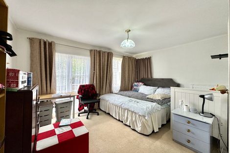 Photo of property in 42 Bowater Place, Manurewa, Auckland, 2102