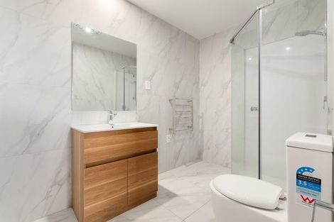Photo of property in 13 Oki Place, Glenfield, 0629