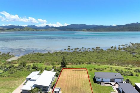 Photo of property in 137 Kelly Jade Avenue, Matarangi, Whitianga, 3592