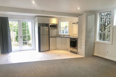 Photo of property in 361 The Terrace, Te Aro, Wellington, 6011