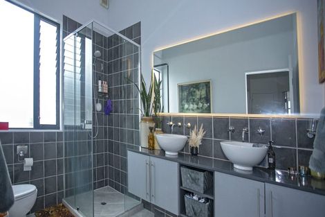 Photo of property in 1/203 Marine Parade, Mount Maunganui, 3116