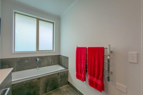 Photo of property in 12 Titoki Lane, Whangamata, 3691