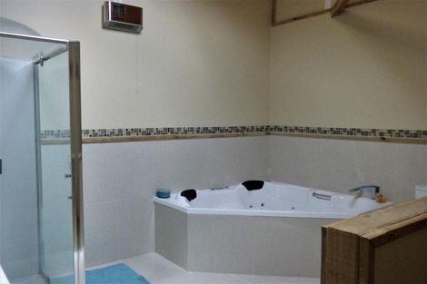 Photo of property in 593 Ormiston Road, Waipu, 0582