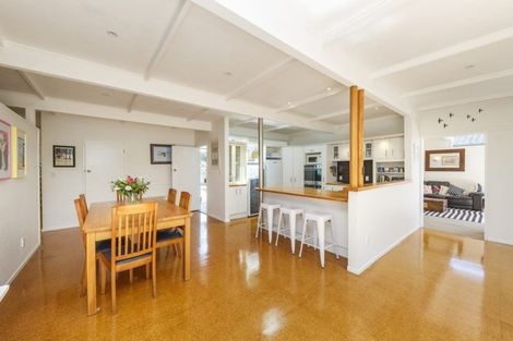 Photo of property in 23 Surrey Crescent, Hokowhitu, Palmerston North, 4410