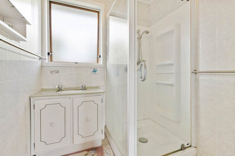 Photo of property in 1 Medina Place, Half Moon Bay, Auckland, 2012