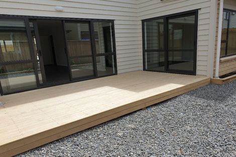 Photo of property in 16 Millcroft Lane, Ranui, Auckland, 0612