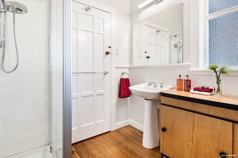 Photo of property in 209 Campbell Road, Greenlane, Auckland, 1061