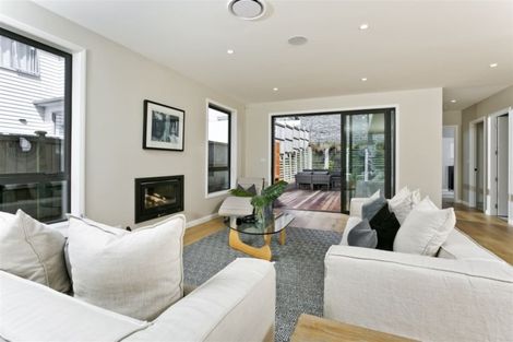 Photo of property in 16 Turutu Place, Long Bay, Auckland, 0630