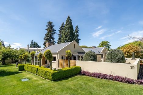 Photo of property in 19 Blacksmiths Lane, Wanaka, 9305