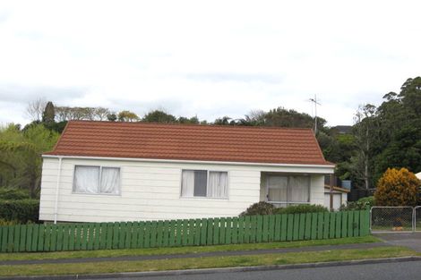 Photo of property in 36 Riversdale Drive, Merrilands, New Plymouth, 4312