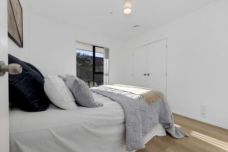 Photo of property in 6 Frank Bunce Grove, Flat Bush, Auckland, 2019