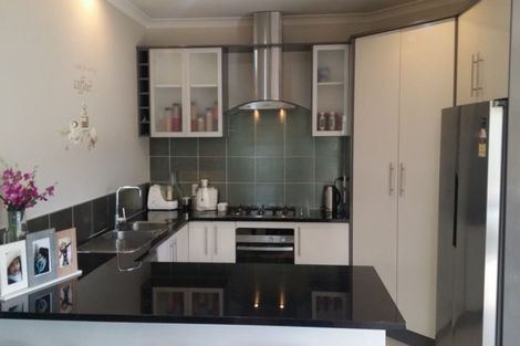 Photo of property in 15 Stamford Crescent, Flat Bush, Auckland, 2019