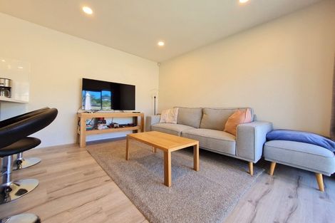 Photo of property in 117 Karepiro Drive, Stanmore Bay, Whangaparaoa, 0932