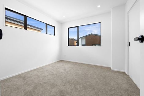 Photo of property in 16 Kiato Lane, Flat Bush, Auckland, 2019