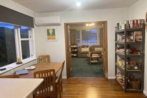 Photo of property in 70 Brandon Street, Featherston, 5710