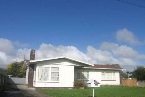 Photo of property in 28 Sutherland Crescent, Westbrook, Palmerston North, 4412