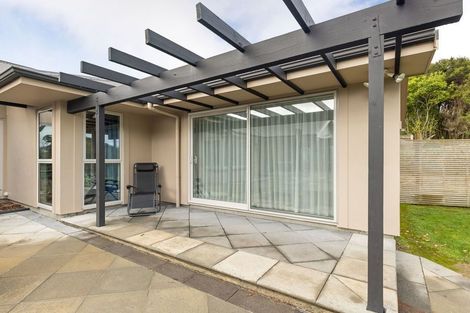 Photo of property in 37 La Lena Grove, Fitzherbert, Palmerston North, 4410
