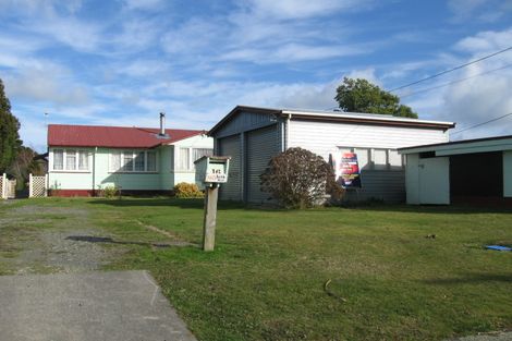 Photo of property in 16 Collins Crescent, Feilding, 4702