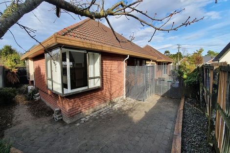Photo of property in 2/68 Abberley Crescent, St Albans, Christchurch, 8014