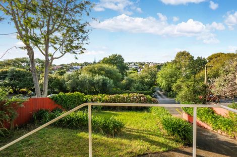 Photo of property in 37 Dundale Avenue, Blockhouse Bay, Auckland, 0600