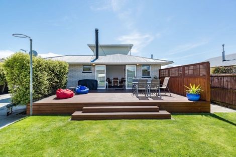 Photo of property in 9 Heathglen Avenue, Parklands, Christchurch, 8083
