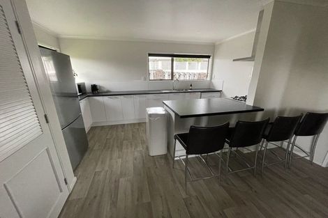 Photo of property in 34 Gilbass Avenue, Hamilton Lake, Hamilton, 3204