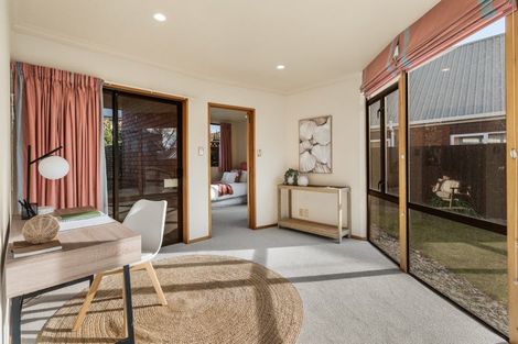 Photo of property in 19 Althorp Place, Avonhead, Christchurch, 8042