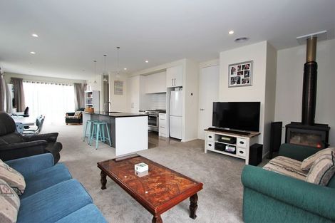 Photo of property in 38 Lansdowne Way, Rolleston, 7615