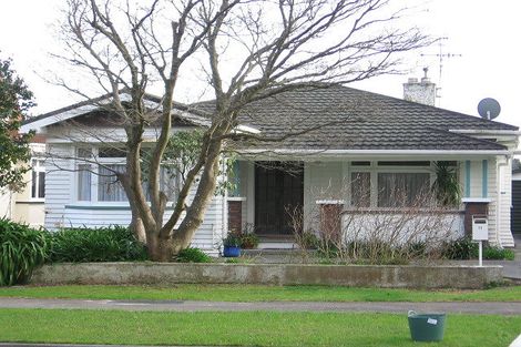 Photo of property in 11 Manapouri Crescent, Hokowhitu, Palmerston North, 4410