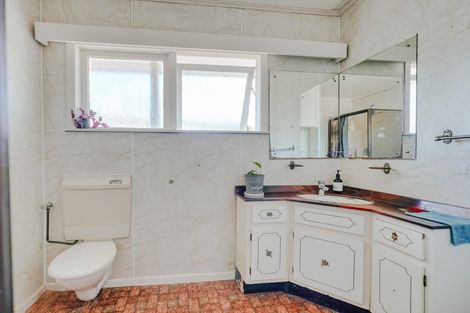 Photo of property in 8 Condliffe Place, New Windsor, Auckland, 0600