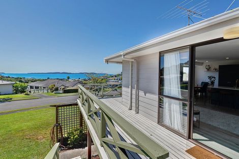 Photo of property in 11 Brampton Road, Snells Beach, 0920