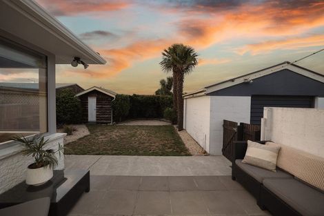 Photo of property in 80 Pacific Road, North New Brighton, Christchurch, 8083