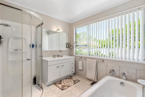 Photo of property in 4 Elder Grove, Paraparaumu, 5032