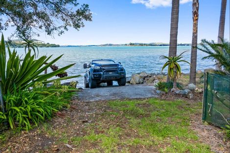 Photo of property in 465 Leigh Road, Whangateau, 0985