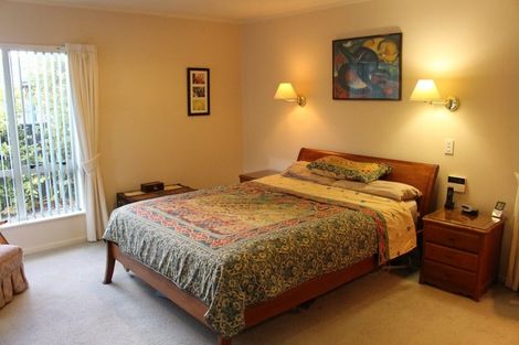 Photo of property in 9 Mariners Way, Whitby, Porirua, 5024