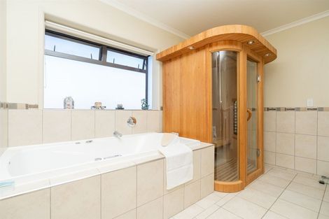 Photo of property in 34 Winslow Court, Huntington, Hamilton, 3210